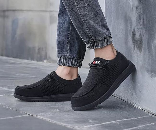 LARNMERN Slip-On Steel Toe Shoes – men’s lightweight safety sneakers with steel toe protection for work and walking.