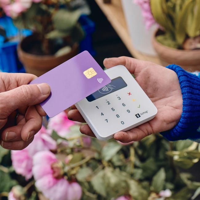 SumUp Plus wireless payment terminal for small business and on-the-go transactions